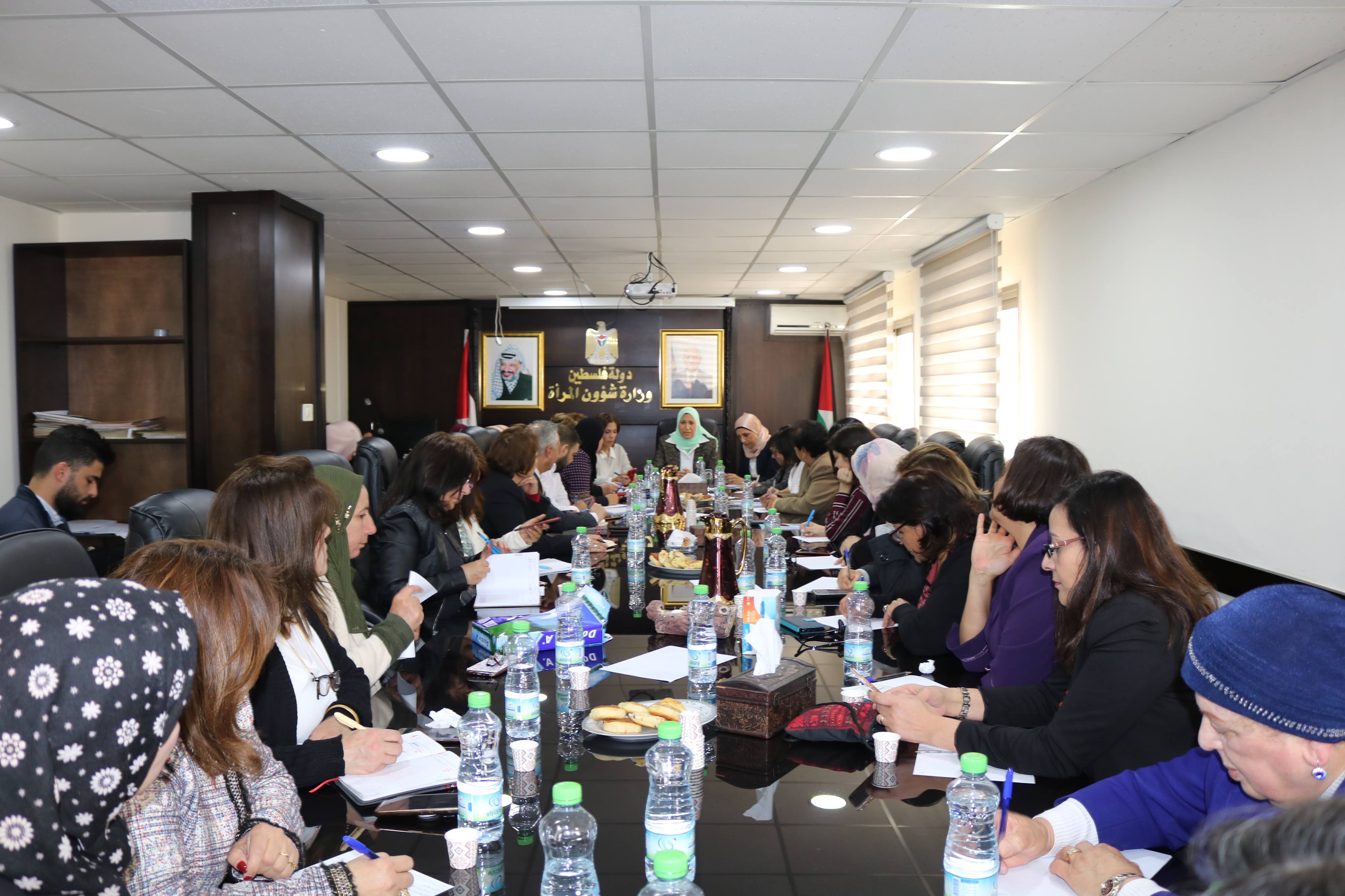 وزيرة شؤون المرأة تبحث آليات التعاون مع المؤسسات النسوية